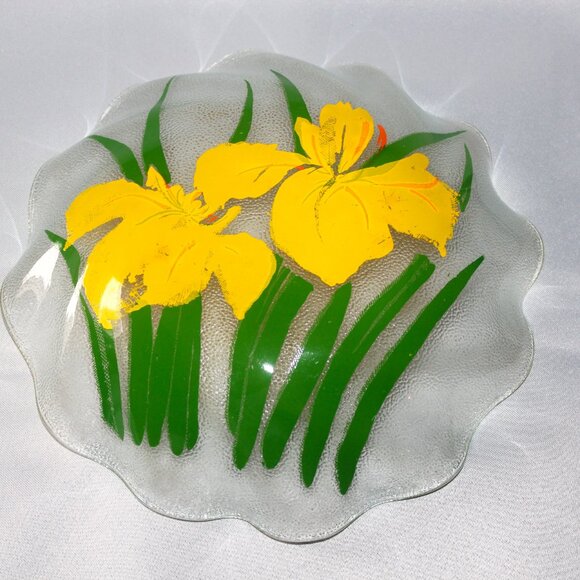 Vintage Patterned Glass Serving Bowl - Picture 3 of 4